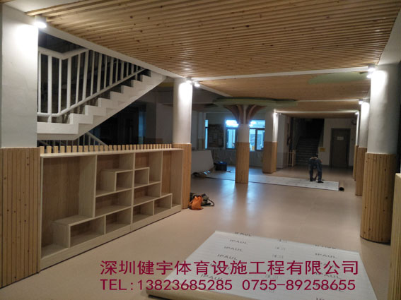 深圳市南山区华侨城第一幼儿园PVC地面、假草坪工程