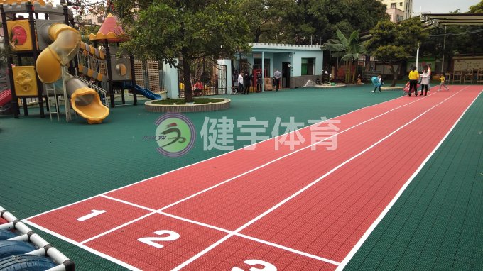 深圳市洪桥生态幼儿园悬浮地板安装工程