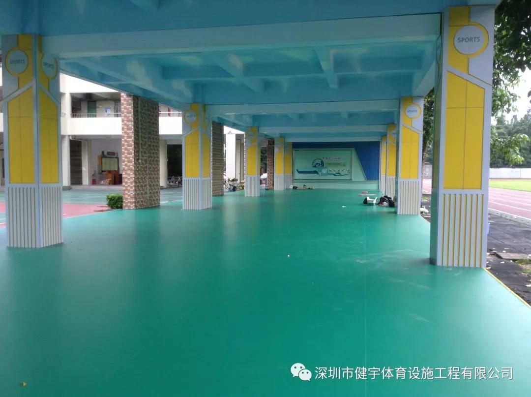 室内PVC地胶板施工_案例工程_深圳市龙岗区龙西小学_PVC地板施工
